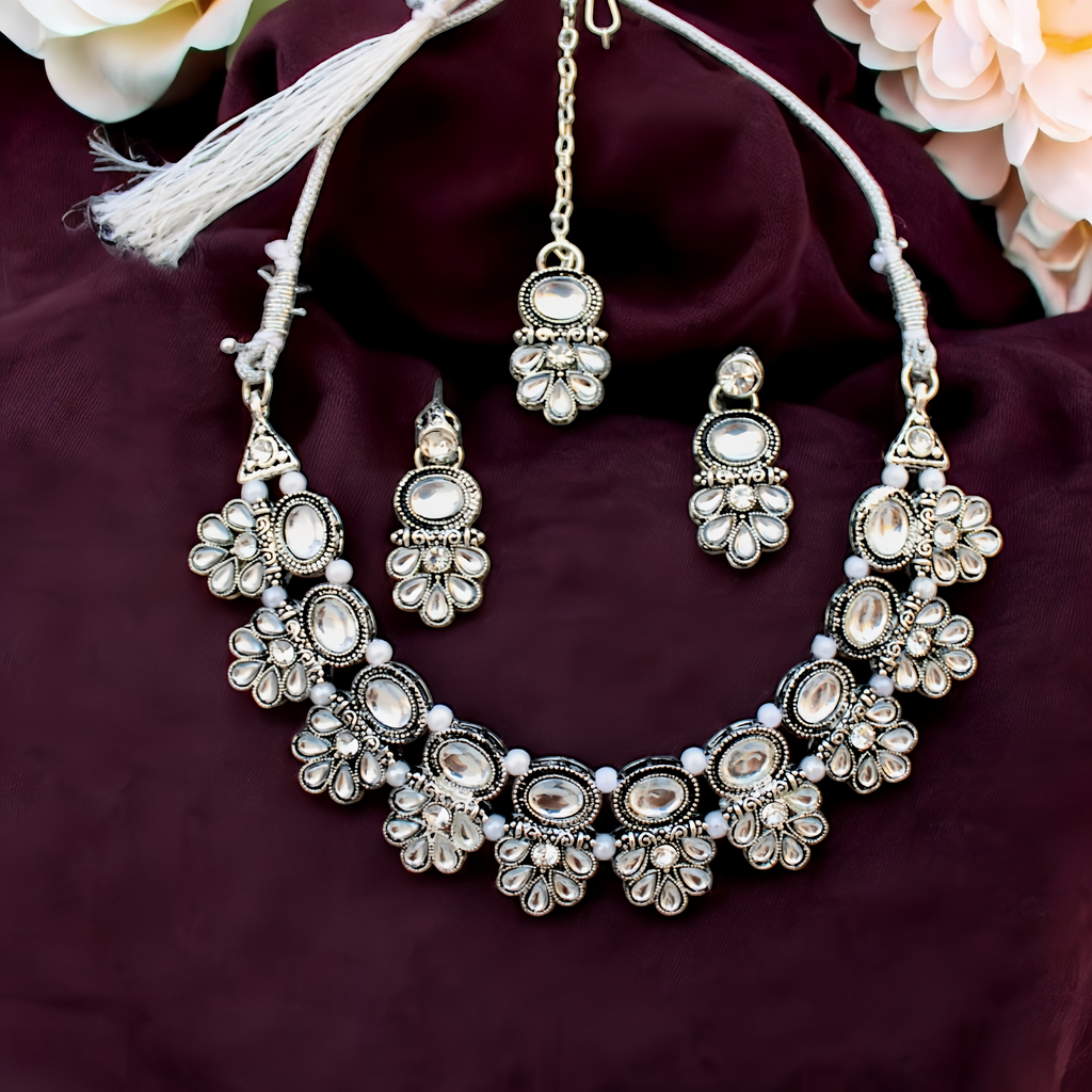 White Kundan Necklace Set