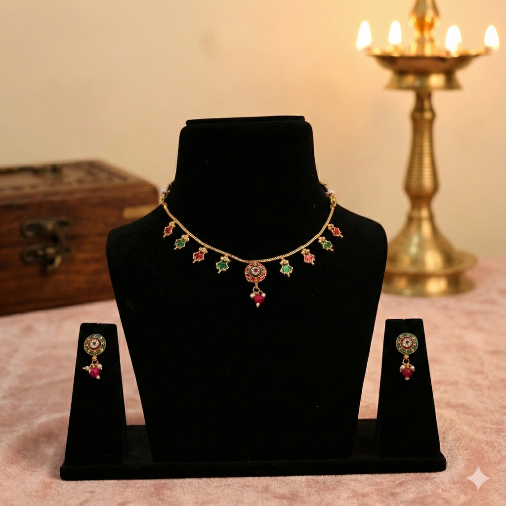 Premium 100% Copper Necklace Set with Circular Pendant & Leaf Charms | Red & Green